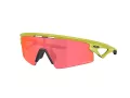 Oakley Sphaera Strike OO 9531 06 137 Men, Women sunglasses