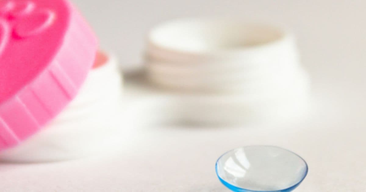 Saline solutions - how to use them with contact lenses